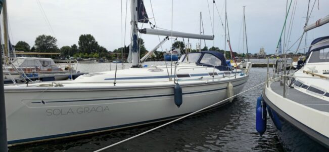 Bavaria 38 35